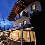 Gaestehaus Amade *
