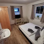 Апартаменти Gaestehaus Amade *