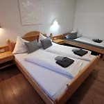 Gaestehaus Amade Апартаменти Флахау