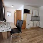 Апартаменти Gaestehaus Amade *