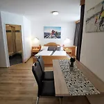 Апартаменти Gaestehaus Amade *