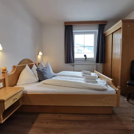 Gaestehaus Amade 아파트 *